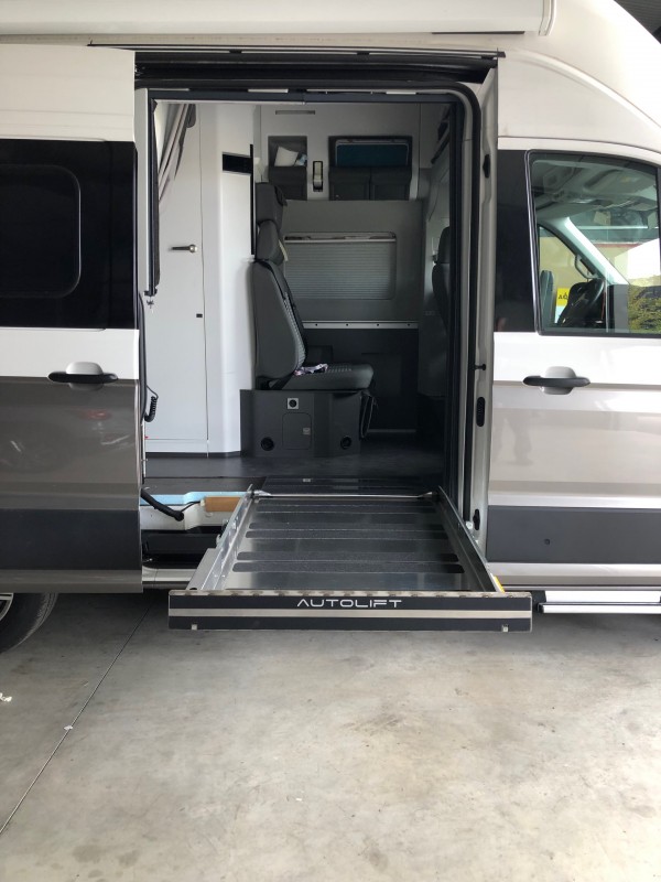 Plateforme élévatrice sur camping-car