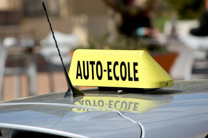aménager un voiture pour auto école à Bordeaux