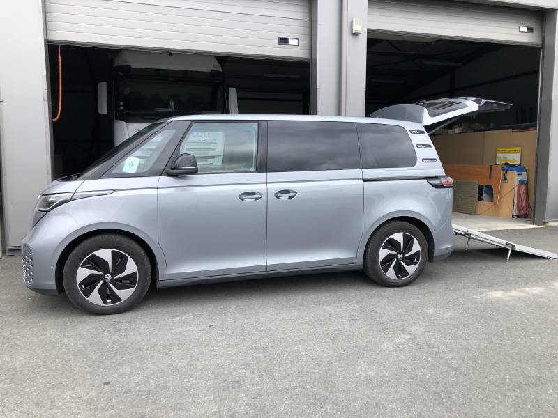 Pose d'une rampe de chargement sur Volkswagen ID-BUZZ